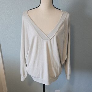 BRAND BAZAR Long Sleeve Oversized Dolman Sleeves Vneck Pullover Top SZ One Size